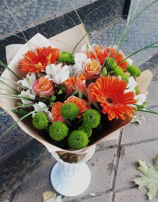 Букет цветов из: Герберы, Хризантемы, Альстромерии и Розы в Визинге