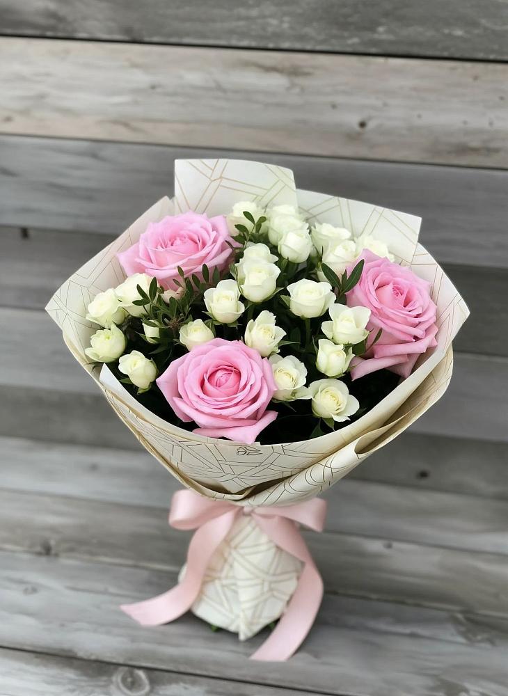 Букет цветов из: Розы в Визинге