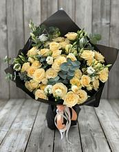 Букет цветов из:  Розы и Лизиантусы в Визинге
