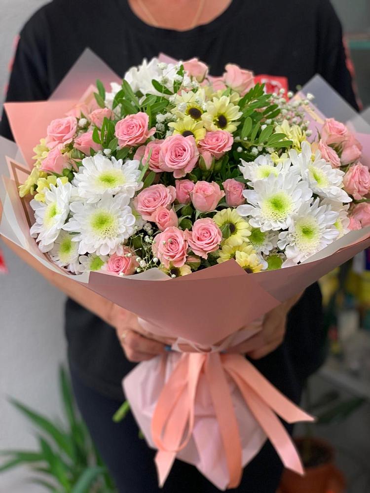 Букет цветов из: Розы и Хризантемы в Визинге