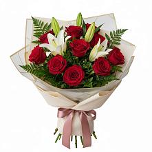 Букет цветов из:  Лилии и Розы в Визинге