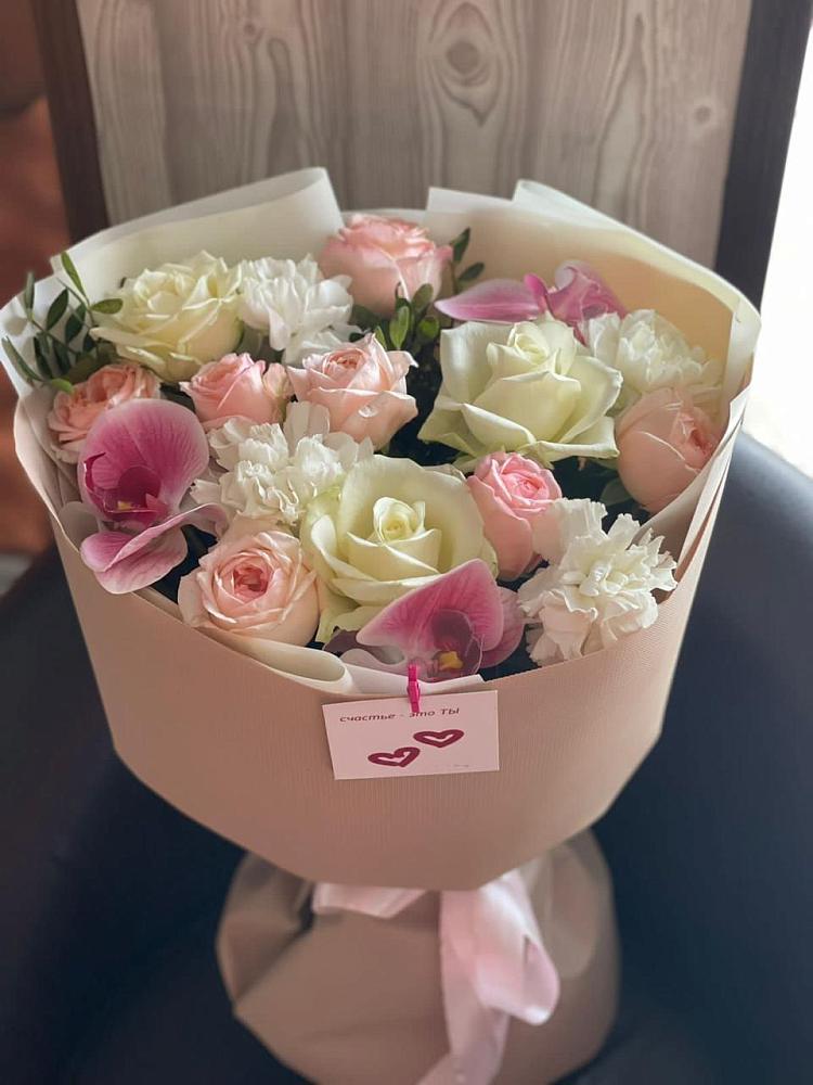 Букет цветов из: Орхидеи, Розы и Гвоздики в Визинге