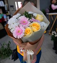 Букет цветов из:  Герберы, Розы и Хризантемы в Визинге