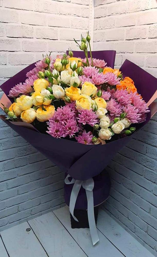 Букет цветов из: Хризантемы и Розы в Визинге