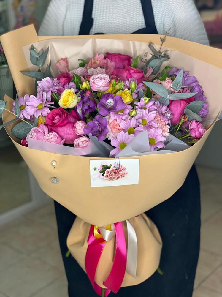 Букет цветов из: Хризантемы, Гвоздики и Альстромерии в Визинге