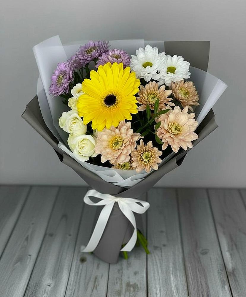 Букет цветов из: Розы, Герберы и Хризантемы в Визинге
