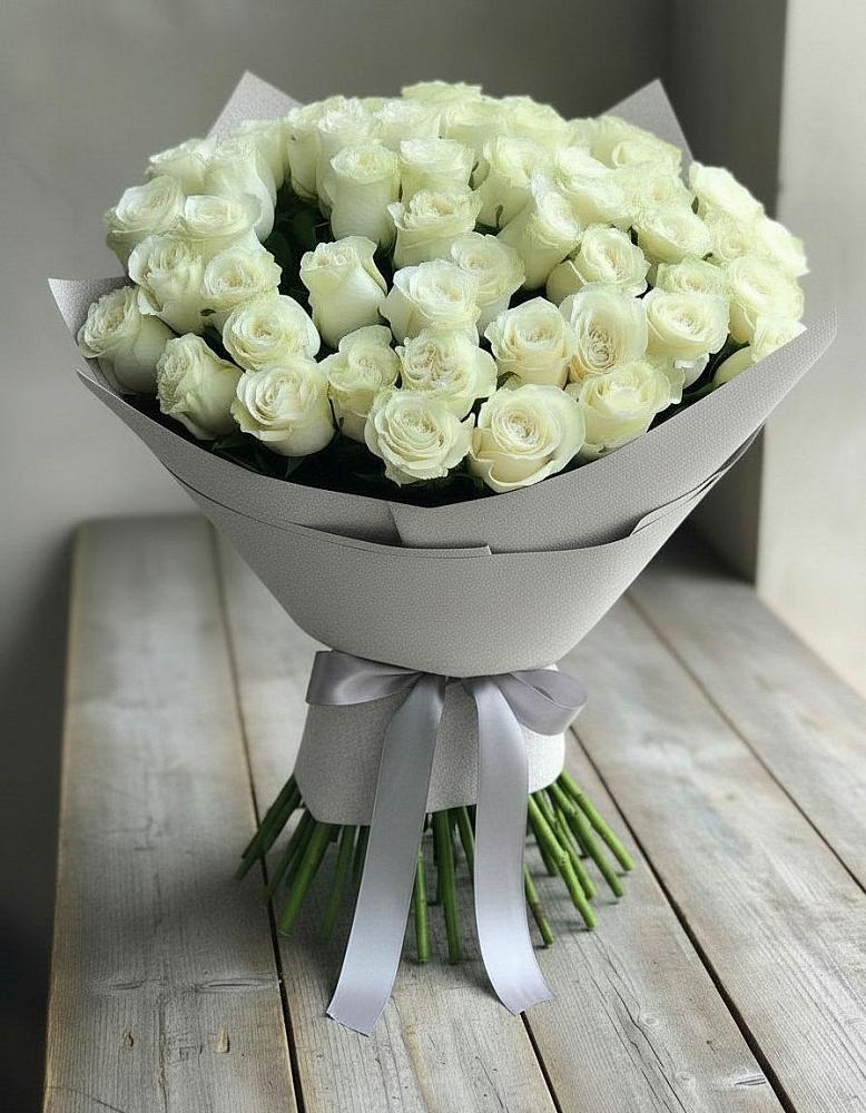 Букет 35 Белых роз в Визинге