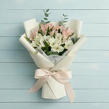 Букет цветов из:  Альстромерии в Визинге