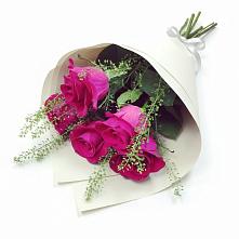 Букет цветов из:  Розы в Визинге