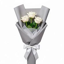 Букет 3 белые розы #REPLACE_PRED# Визинге