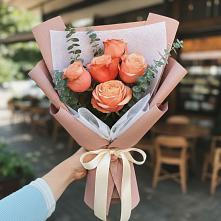 Букет цветов из:  Розы #REPLACE_PRED# Визинге