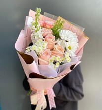 Букет цветов из:  Хризантемы и Розы в Визинге