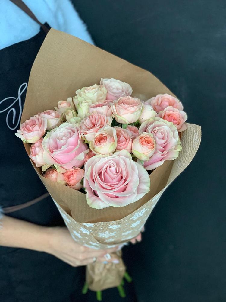 Букет цветов из: Хризантемы и Розы в Визинге