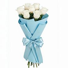 Букет 7 белых роз Проуд в Визинге