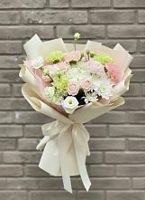 Букет цветов из:  Гвоздики, Розы, Лизиантусы и Хризантемы в Визинге