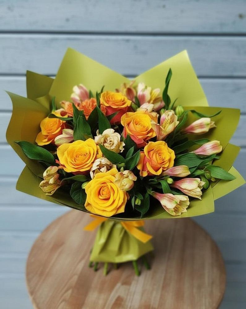 Букет цветов из: Альстромерии и Розы в Визинге