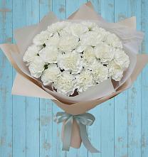 Букет цветов из:  Гвоздики в Визинге