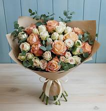 Букет цветов из:  Альстромерии и Розы в Визинге