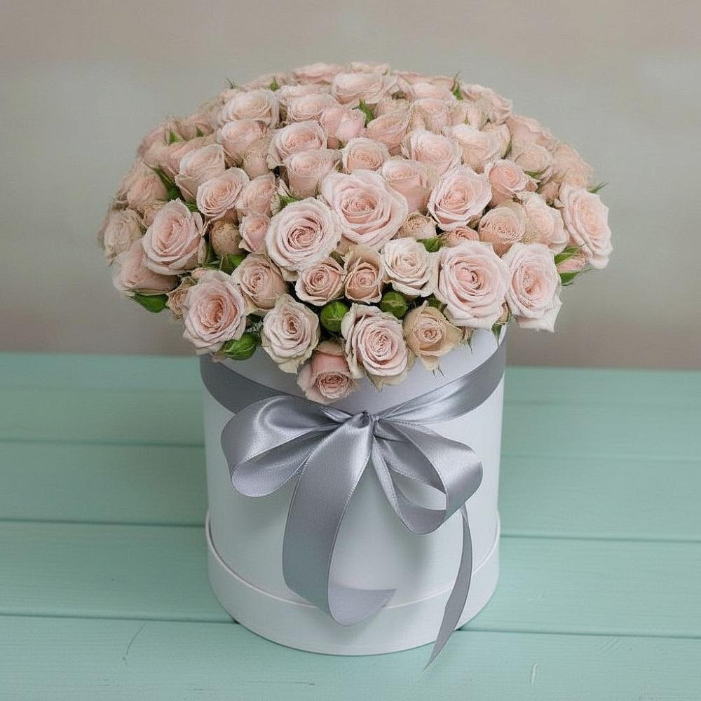 Цветочная композиция из Розы в шляпной коробке в Визинге